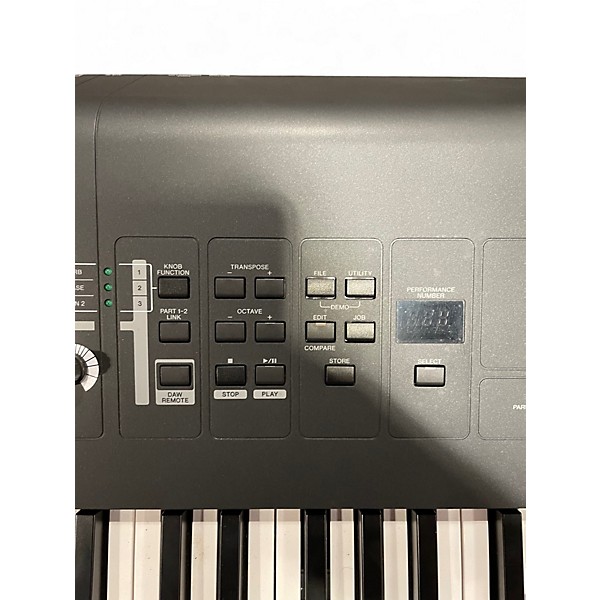 Used Yamaha MX88BK Synthesizer