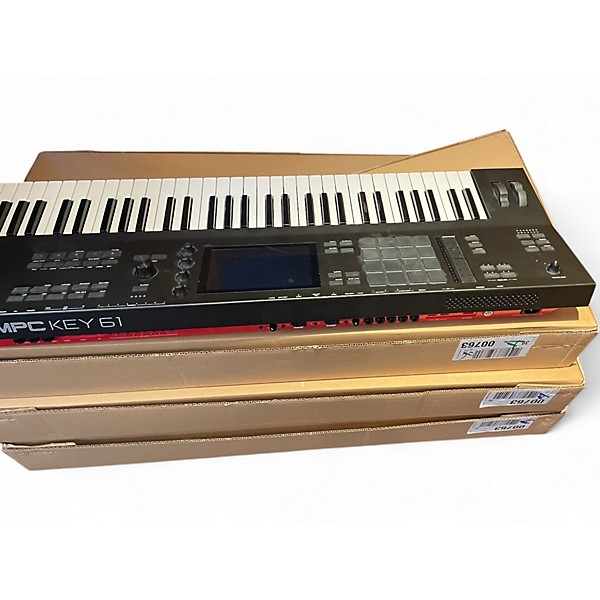 Used Akai  MPCKEY61 Keyboard Workstation