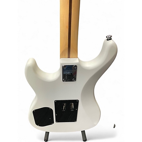 Used Kramer 1984 white Solid Body Electric Guitar