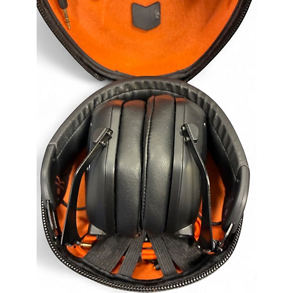 Used V-mota crossfade m-100 Studio Headphones