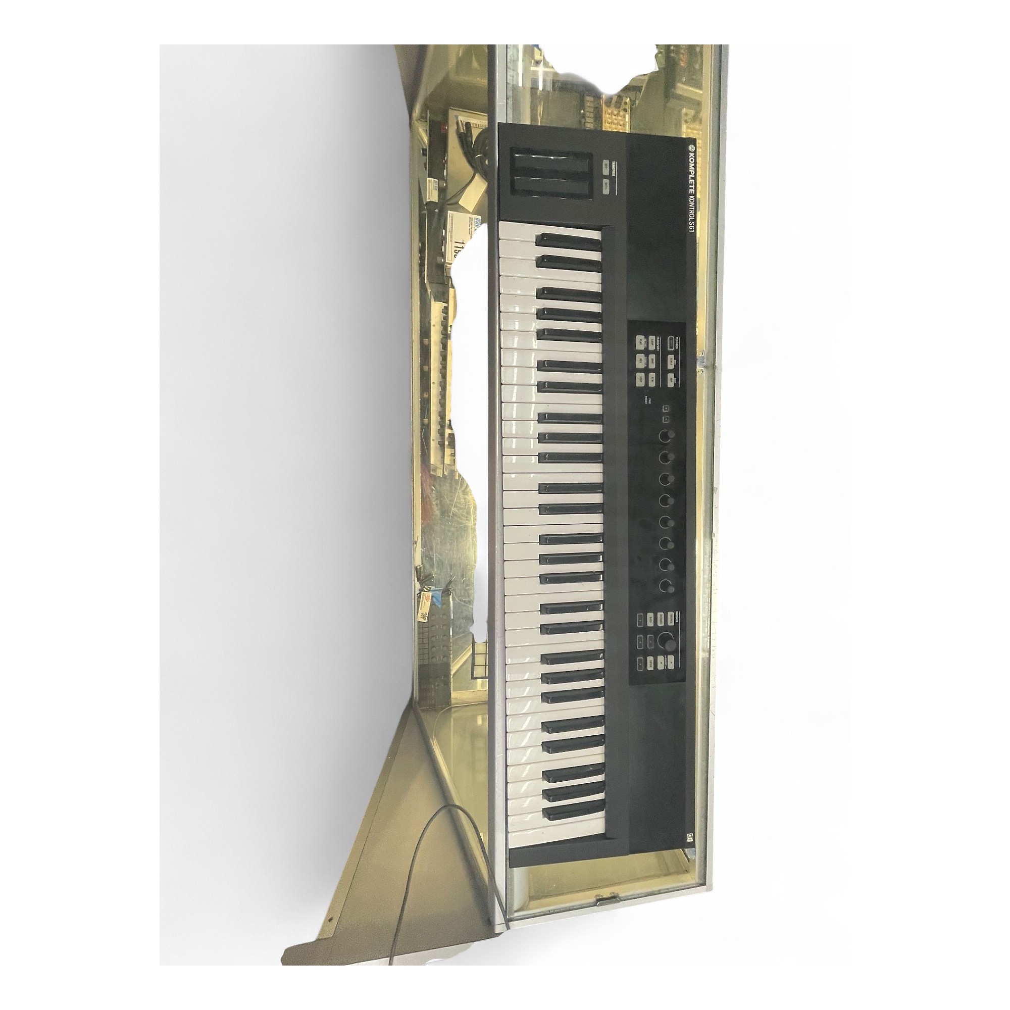 Used Native Instruments Komplete Kontrol S61 MIDI Controller