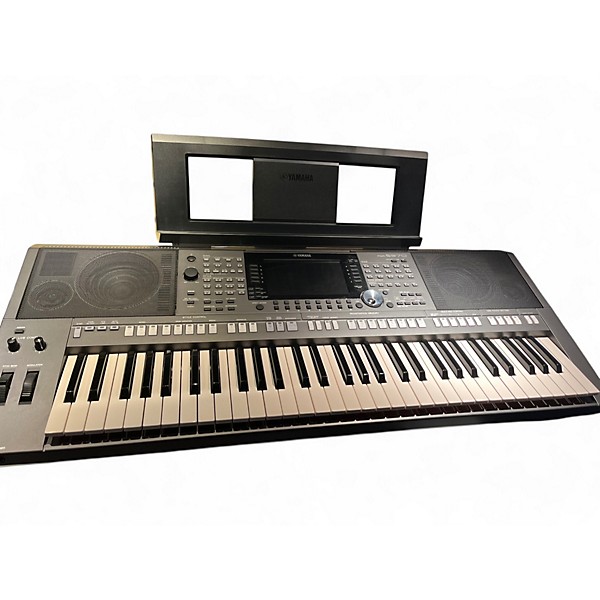 Used Yamaha PSRS970 61 Key Keyboard Workstation