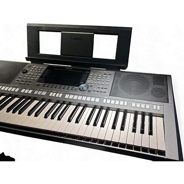 Used Yamaha PSRS970 61 Key Keyboard Workstation