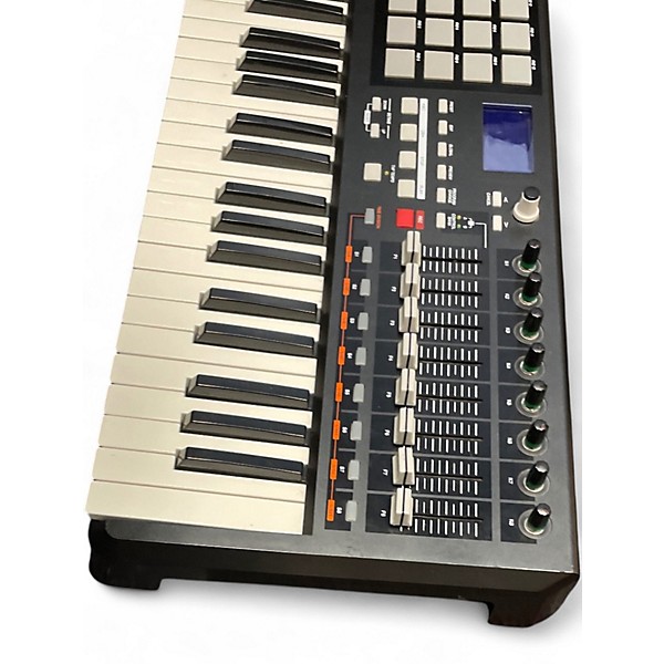 Used 2020s Akai Professional MPK49 49 Key MIDI Controller