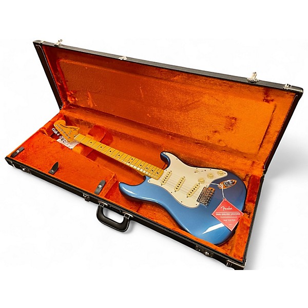 Used Fender AMERICAN VINTAGE II 1973 STRATOCASTER Lake Placid Blue Solid Body Electric Guitar