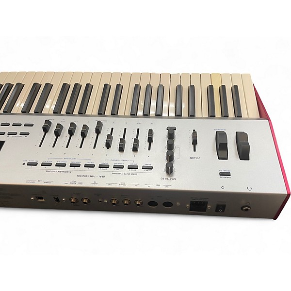 Used Kurzweil artis7 Keyboard Workstation