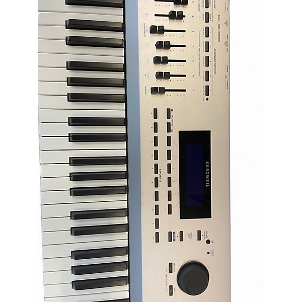 Used Kurzweil artis7 Keyboard Workstation