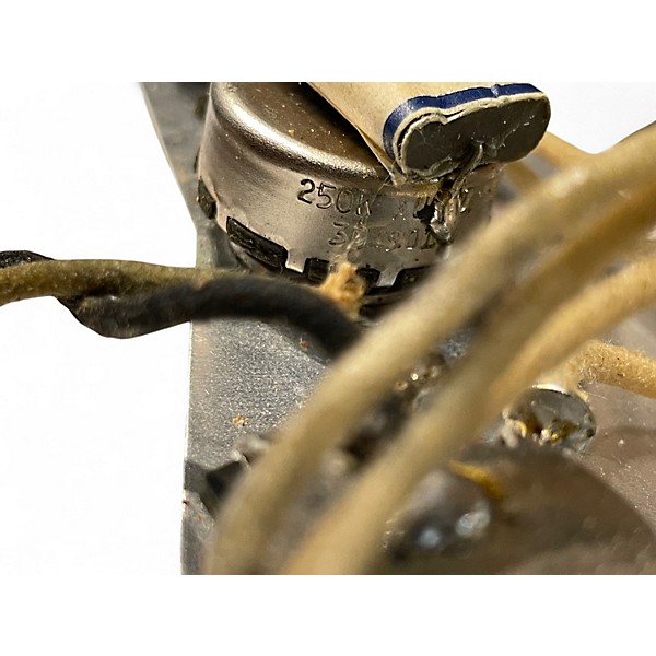 Vintage 1959 Fender Stratocaster 3 Tone Sunburst Solid Body Electric Guitar