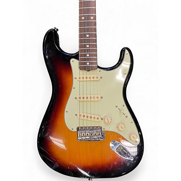 Used Fender Classic Series '60s Stratocaster 3 Tone Sunburst Solid Body Electric Guitar