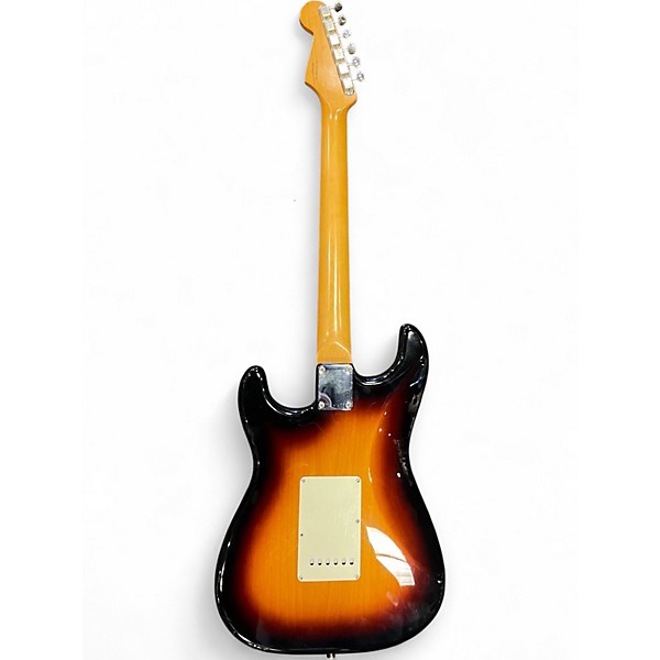 Used Fender Classic Series '60s Stratocaster 3 Tone Sunburst Solid Body Electric Guitar
