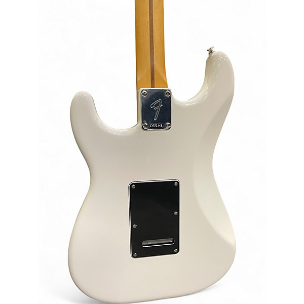 Used 2025 Fender Player II Stratocaster Alpine White Solid Body Electric Guitar