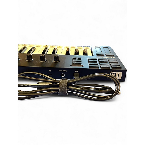 Used Komplete Kontrol M32