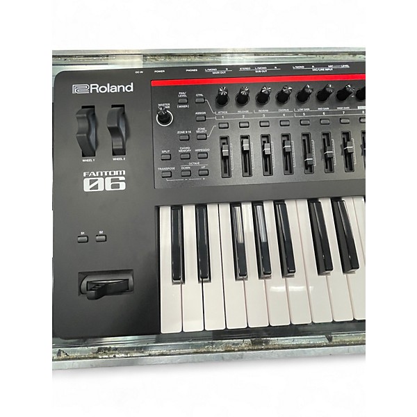 Used Roland FA06 Keyboard Workstation