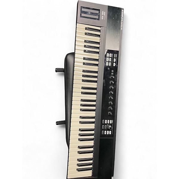 Used Native Instruments Komplete Kontrol S61 MIDI Controller