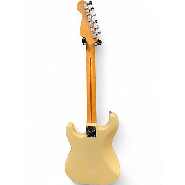 Vintage 1983 Fender American 2 Knob Standard Stratocaster Olympic White Solid Body Electric Guitar