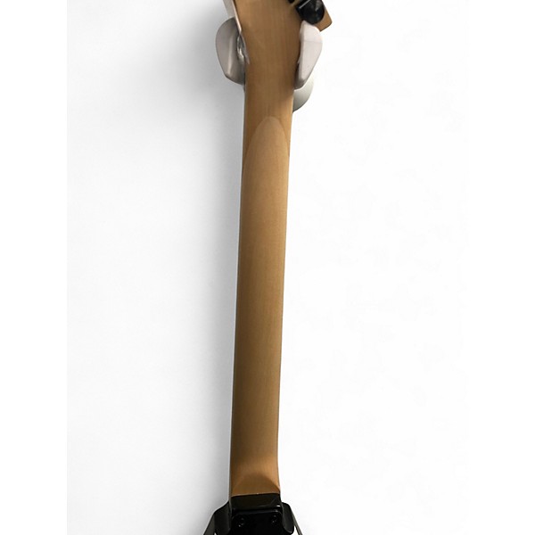 Used Jackson KVXMG KING V Black and White Solid Body Electric Guitar