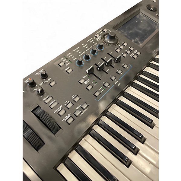 Used Yahmaha MODX 6 Keyboard Workstation