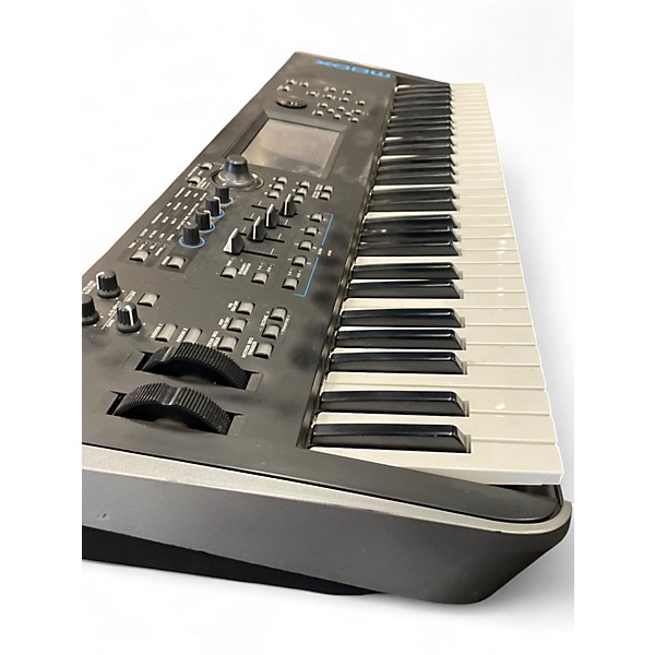 Used Yahmaha MODX 6 Keyboard Workstation