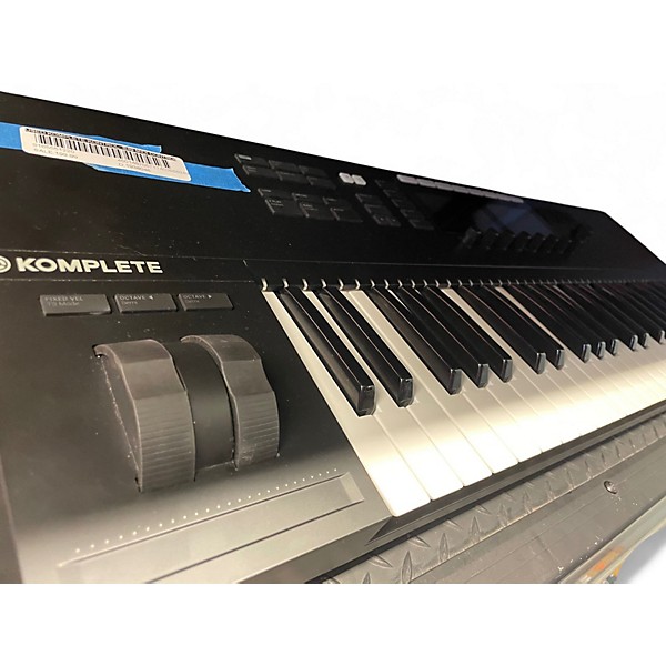 Used Komplete Kontrol S49 MIDI Controller