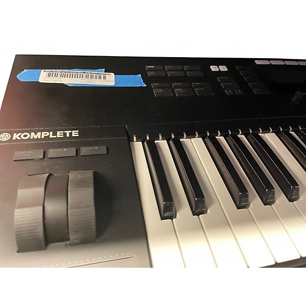 Used Komplete Kontrol S49 MIDI Controller