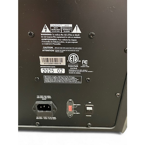 Used Harbinger VARI V1112 Powered Speaker