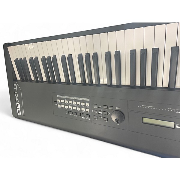 Used Yamaha MX88 Synthesizer