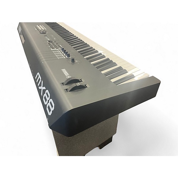 Used Yamaha MX88 Synthesizer