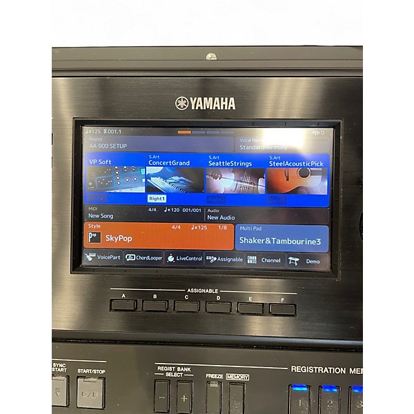 Used Yamaha psrsx900 Arranger Keyboard