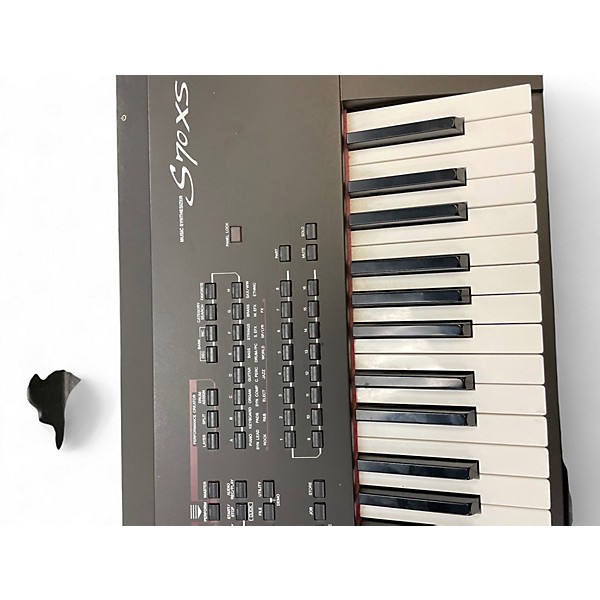 Used Yamaha S70XS 76 Key Synthesizer