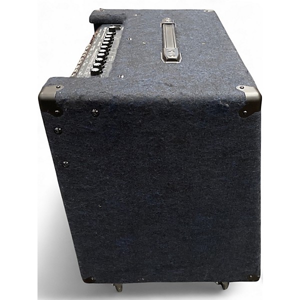 Used Roland KC600 Keyboard Amp