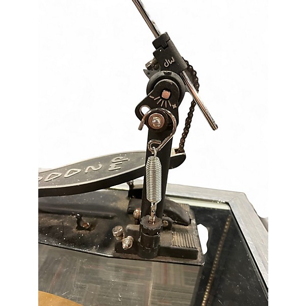 Used DW 2000 Series Single Single Bass Drum Pedal