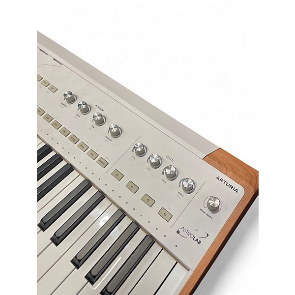 Used Arturia ASTROLAB 61 Synthesizer