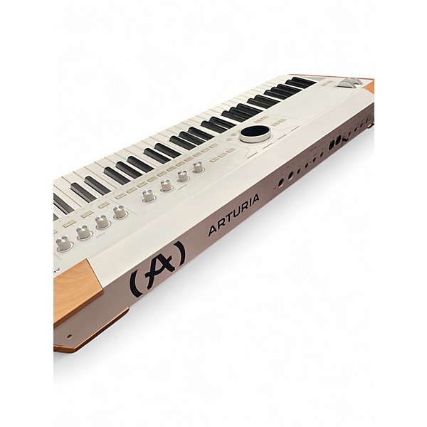 Used Arturia ASTROLAB 61 Synthesizer