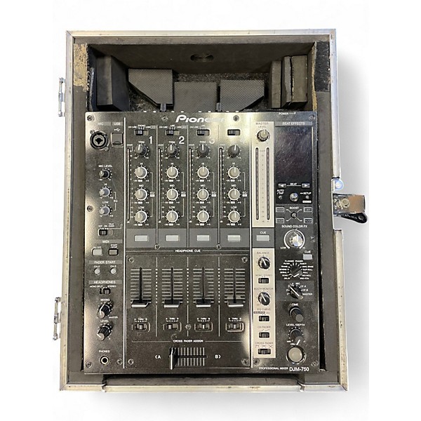 Used Pioneer DJ DJM750 DJ Mixer