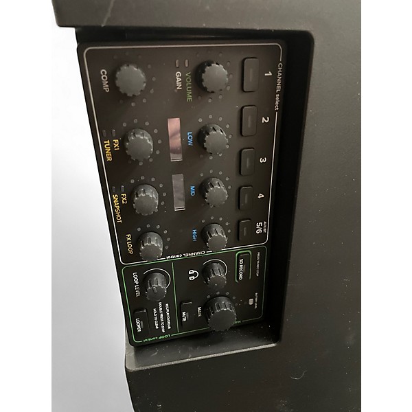 Used Mackie showbox Powered Speaker