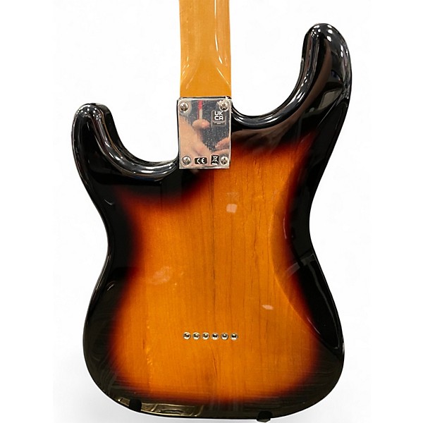 Used Fender Artist Series Robert Cray Stratocaster 3 Tone Sunburst Solid Body Electric Guitar
