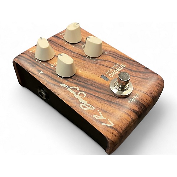 Used LR Baggs ALIGN SERIES CHORUS Effect Pedal