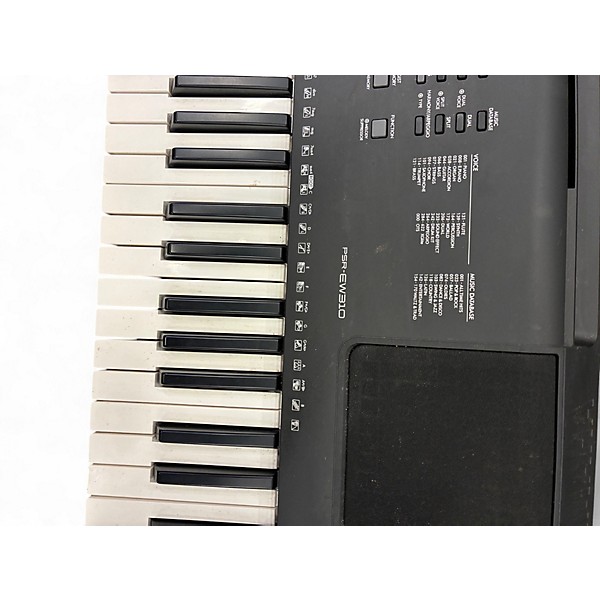 Used Yamaha PSREW310 76 Key Keyboard Workstation