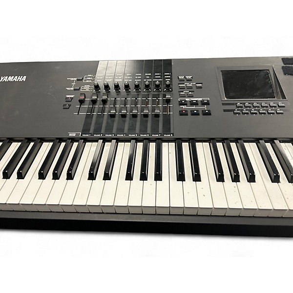 Used Yamaha Motif XF8 88 Key Keyboard Workstation