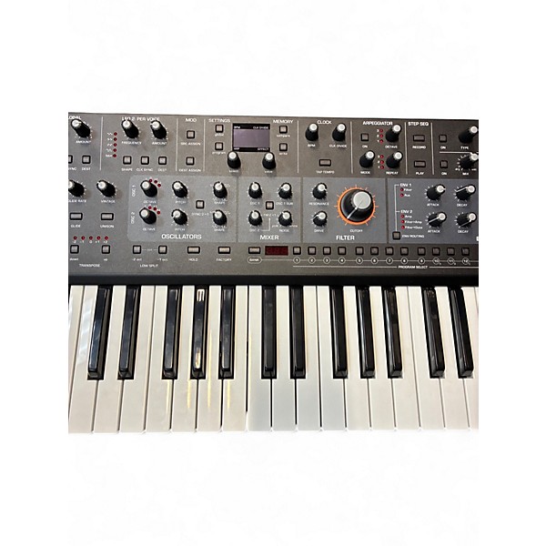 Used Sequential Take 5 Synthesizer