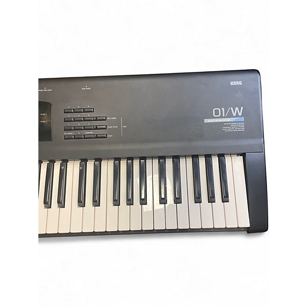 Used KORG O1/w Keyboard Workstation