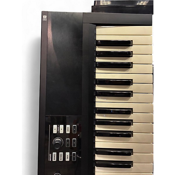 Used Native Instruments Komplete Kontrol S61 MIDI Controller