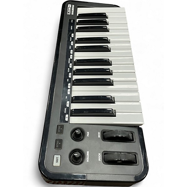 Used Line 6 Mobile Keys 25 MIDI Controller