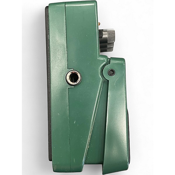 Used Behringer UV300 Ultra Vibrato Effect Pedal