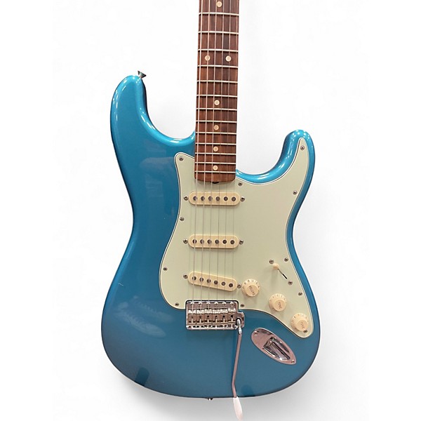 Used Fender Classic Series '60s Stratocaster Lake Placid Blue Solid Body Electric Guitar