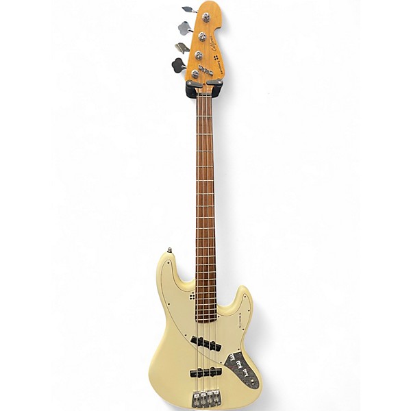 Used strandberg California TT4 White Electric Bass Guitar