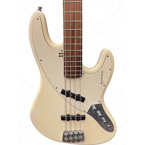 Used strandberg California TT4 White Electric Bass Guitar