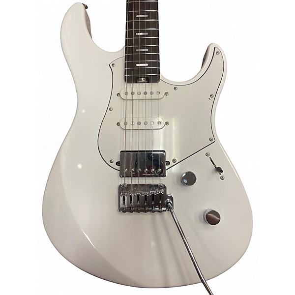 Used Yamaha STANDARD PLUS WHITE Solid Body Electric Guitar