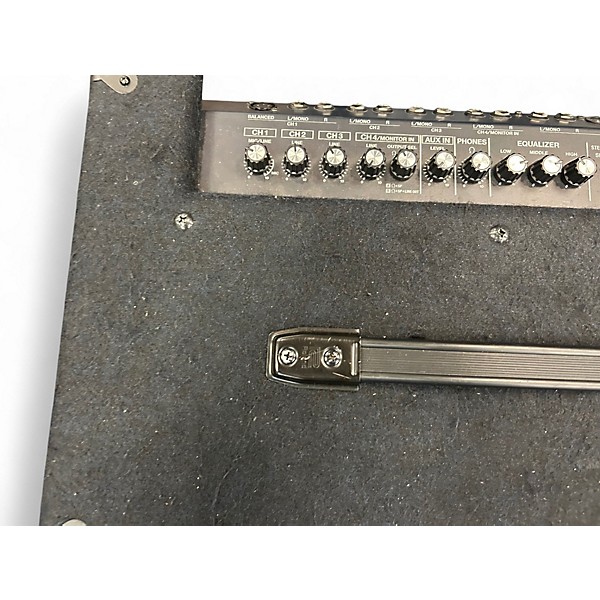 Used Roland KC600 Keyboard Amp