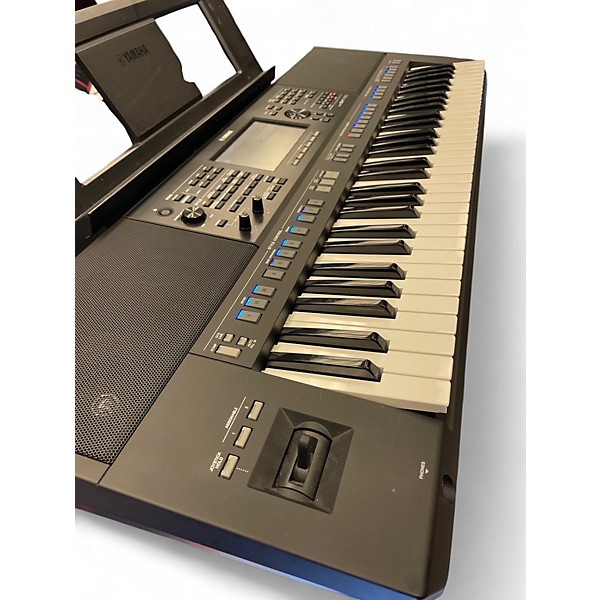 Used Yamaha PSR-SX720 Keyboard Workstation